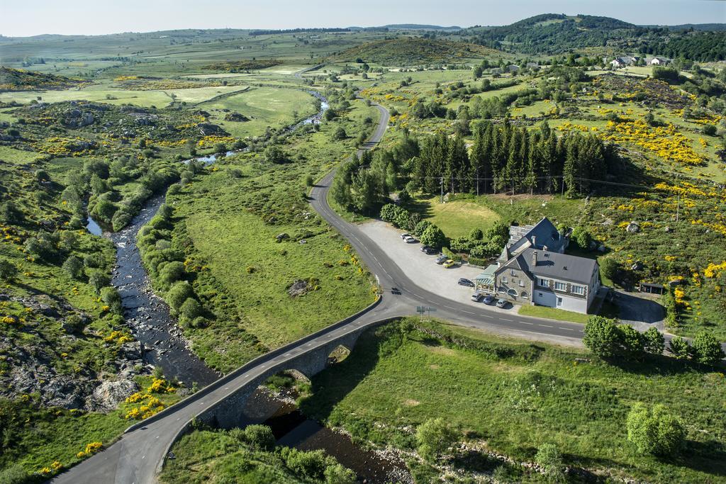 Hotel Le Relais De L'Aubrac Nasbinals Exterior foto